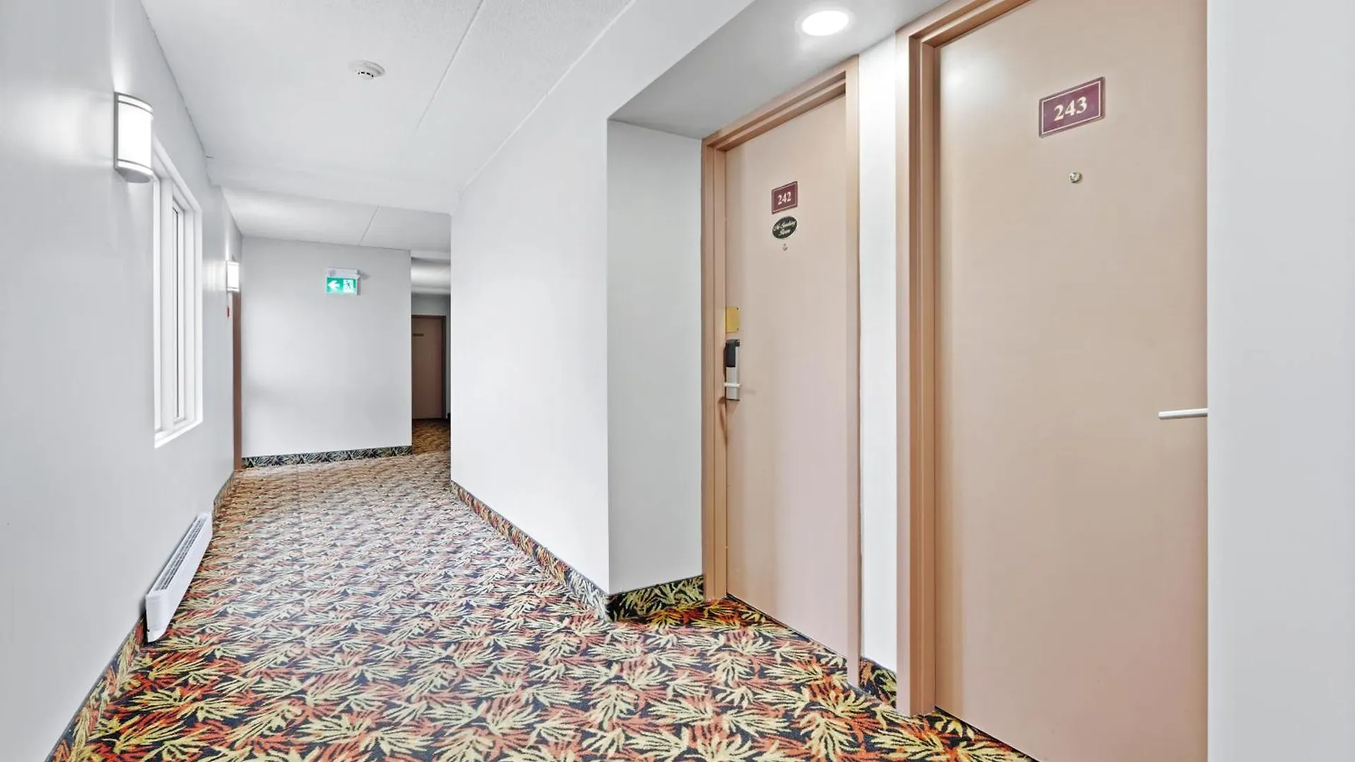 Niagara Lodge & Suites Ниагара-Фолс
