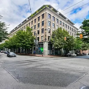 Stylish 1-bedroom Loft In Gas Town Apartment Vancouver