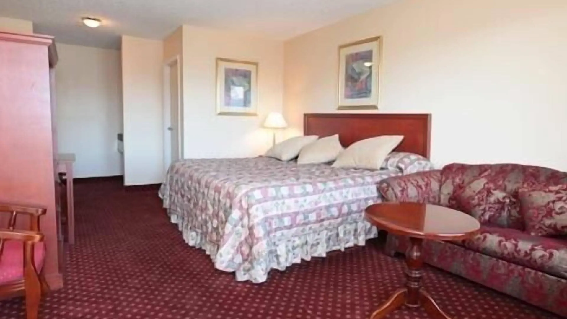 ** Hotel Niagara Lodge & Suites Canada