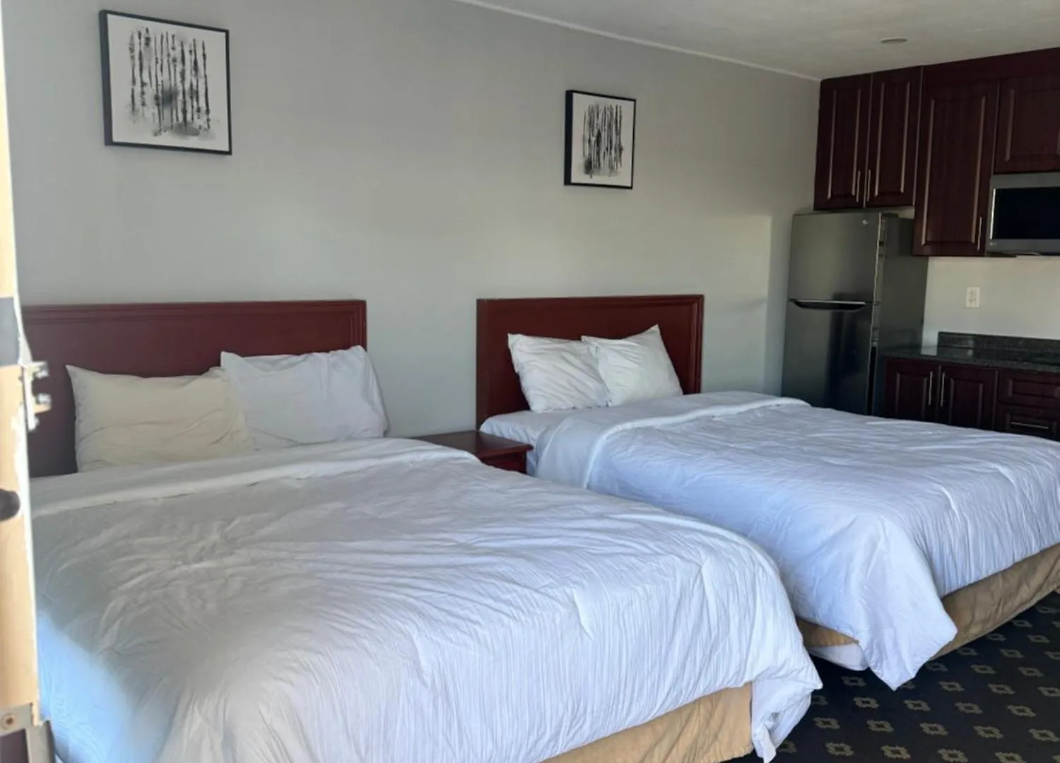 Niagara Lodge & Suites