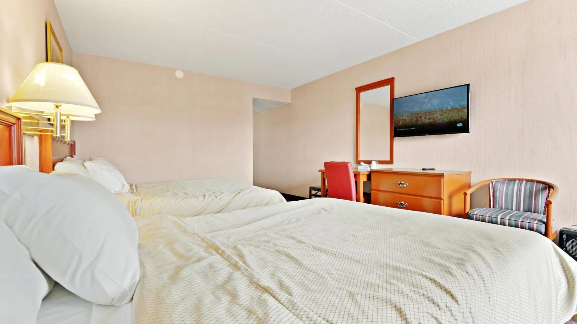Hotel Niagara Lodge & Suites